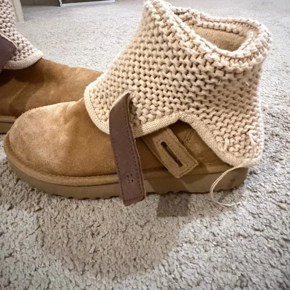 UGG Shaina Size 6 - Picture 4 of 16